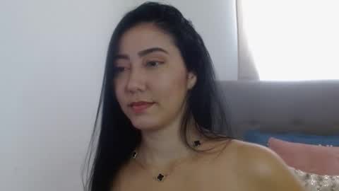 Sellena Stone online show from October 2025 03:29:01 PM