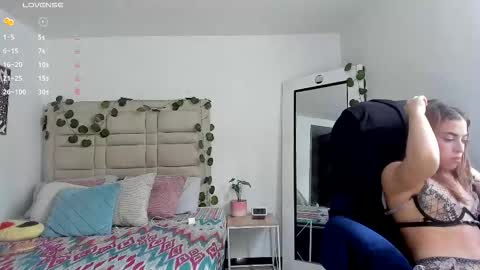 Selyn online show from November 2025 01:45:01 PM