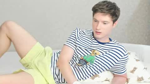 Semyon online show from November 2025 06:43:01 PM