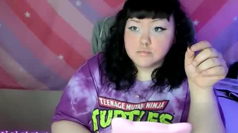 Snapshot of sendforember chatting on December 2025 08:04:02 PM Goddess Ember online show from December 2025 08:04:02 PM