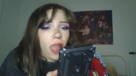 Snapshot of sendforesme chatting on January 2025 03:18:02 AM goddess esme  online show from January 2025 03:18:02 AM