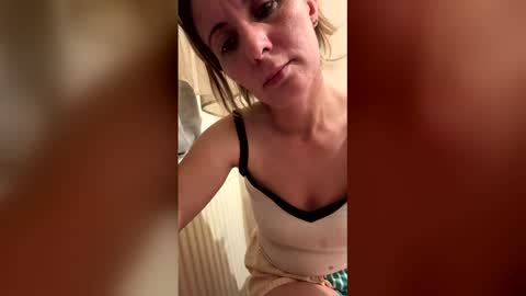 Sennya online show from April 2026 06:27:01 PM