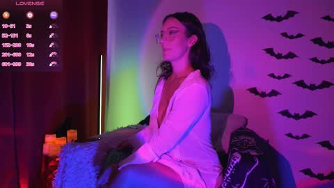 Snapshot of sensual_jassmine chatting on October 2025 01:00:02 PM Jasmine online show from October 2025 01:00:02 PM