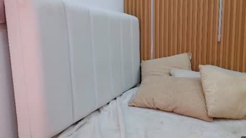 Sensual Kim77 online show from July 2026 01:04:01 PM