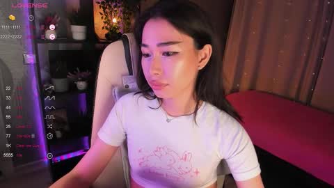 Snapshot of sensualily chatting on September 2025 04:08:01 PM Kiki online show from September 2025 04:08:01 PM