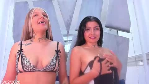 Snapshot of sensually_explosive chatting on February 2026 11:12:02 PM Daniela y Estefany online show from February 2026 11:12:02 PM