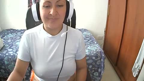 senthix  heyy promo en OnlyFans aprovecha 85 descuento online show from February 2025 08:27:02 PM