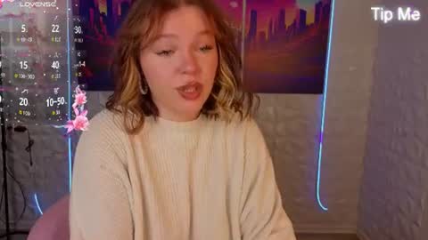 Snapshot of seraphinaa_darkwater chatting on July 2026 02:03:02 AM Lisa and Mona online show from July 2026 02:03:02 AM