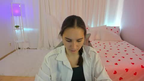 Seraphine online show from October 2025 04:46:02 AM