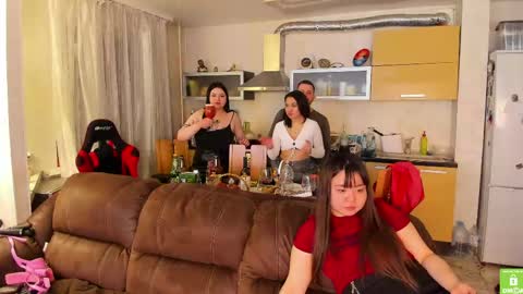 Snapshot of serdron_ chatting on April 2026 08:57:02 PM Alisha Kevin online show from April 2026 08:57:02 PM