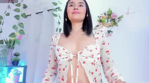 Snapshot of serena_jeyns chatting on April 2026 03:54:02 AM SERE online show from April 2026 03:54:02 AM