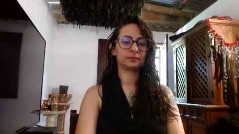 Snapshot of serena_xyz chatting on April 2026 04:44:01 PM Serena Xyz online show from April 2026 04:44:01 PM