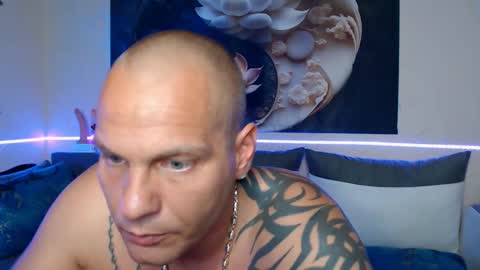 serenaandryan online show from September 2025 06:32:02 PM