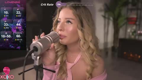 Snapshot of serenanoir chatting on May 2026 08:49:02 PM Serena online show from May 2026 08:49:02 PM