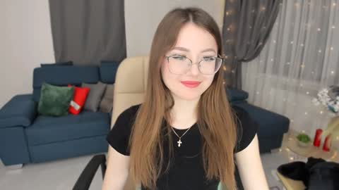 Ophelia online show from February 2025 04:14:01 PM