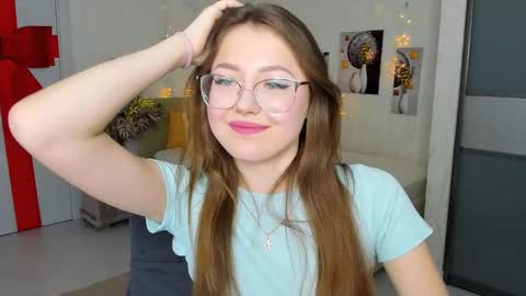 Ophelia online show from February 2025 07:17:02 PM