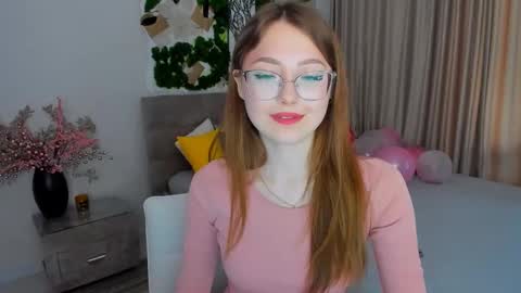 Ophelia online show from February 2025 07:15:01 AM