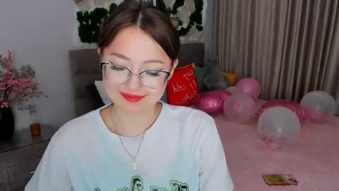 Ophelia online show from February 2025 07:36:01 PM