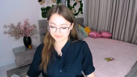 Ophelia online show from March 2025 07:16:02 PM