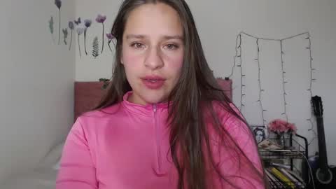 serenity_crystal online show from December 2024 10:11:01 PM