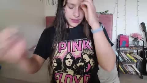 serenity_crystal online show from December 2024 04:58:01 PM