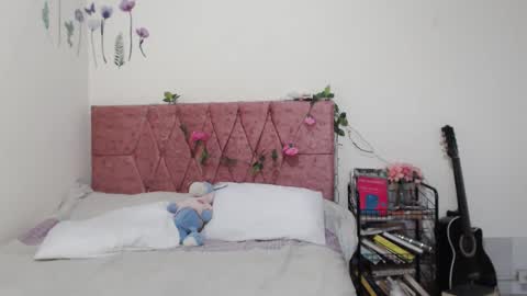 serenity_crystal online show from February 2025 10:41:01 PM