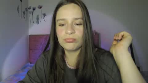 serenity_crystal online show from October 2025 10:20:02 PM