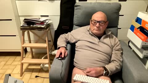 Snapshot of serge8413 chatting on January 2025 11:12:02 PM serge8413 online show from January 2025 11:12:02 PM