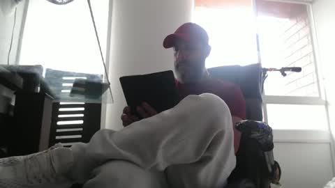 hetero serio discreto online show from January 2026 08:32:02 PM