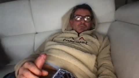 Snapshot of sesamechris92 chatting on January 2025 04:35:01 PM sesamechris92 online show from January 2025 04:35:01 PM