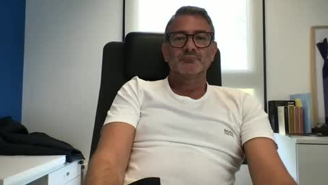 Snapshot of sesamechris92 chatting on September 2025 04:39:01 PM sesamechris92 online show from September 2025 04:39:01 PM