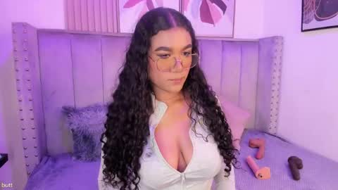 Danna  online show from April 2026 02:48:01 AM