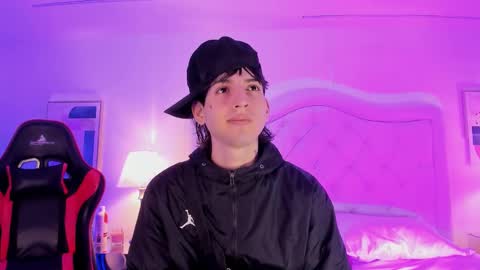 sett_and_gwen online show from March 2025 04:24:02 AM