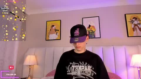 sett_and_gwen online show from April 2026 05:08:01 AM