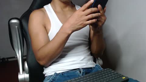 Snapshot of sexatlexx chatting on December 2024 01:37:02 AM arnold online show from December 2024 01:37:02 AM