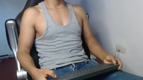 Snapshot of sexatlexx chatting on January 2025 10:50:02 AM arnold online show from January 2025 10:50:02 AM