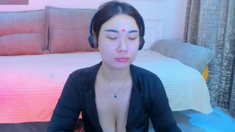 Lumi online show from April 2026 08:06:02 PM