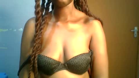 Snapshot of sexie_love chatting on October 2025 11:22:02 PM Nancy online show from October 2025 11:22:02 PM