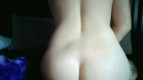 Snapshot of sexiirose22 chatting on June 2026 04:52:02 PM Rose online show from June 2026 04:52:02 PM