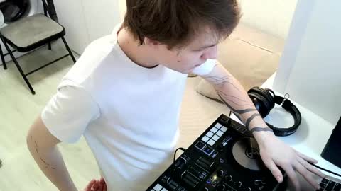 Snapshot of sexplace_ chatting on April 2026 07:24:01 AM Jennis and OliverPvt is open online show from April 2026 07:24:01 AM
