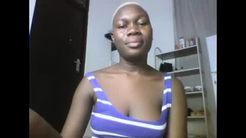 Snapshot of sexqueen02 chatting on March 2025 10:27:02 PM sexqueen02 online show from March 2025 10:27:02 PM