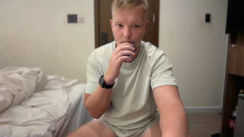 Snapshot of sexual_sbotage chatting on May 2026 01:32:02 PM Max Leman online show from May 2026 01:32:02 PM