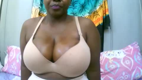 sexxi_ebony online show from November 2025 02:17:02 PM