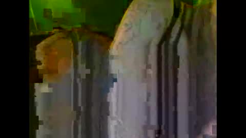 Snapshot of sexxileeah42o chatting on February 2026 04:44:02 AM Leeah CloudZzz online show from February 2026 04:44:02 AM