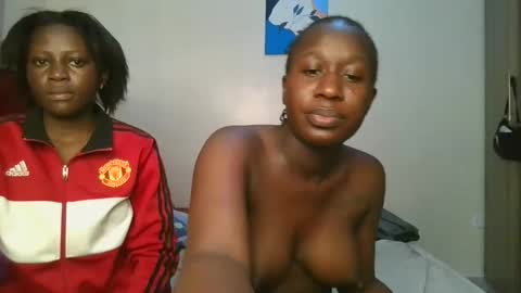 Snapshot of sexxy_doll2 chatting on April 2026 10:09:02 AM Doll online show from April 2026 10:09:02 AM