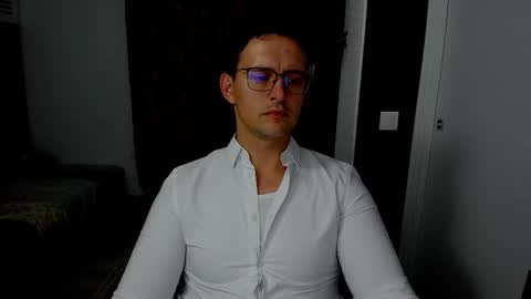 Snapshot of sexxymuscles4u chatting on October 2025 12:50:01 PM Sexxymuscles4U online show from October 2025 12:50:01 PM