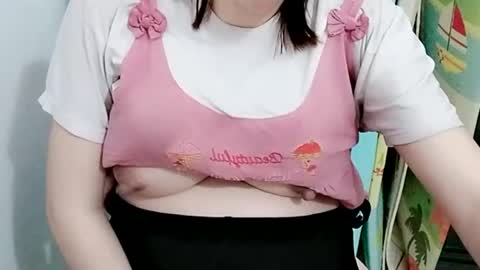 Snapshot of sexy8685 chatting on April 2026 02:44:02 AM sexy8685 online show from April 2026 02:44:02 AM