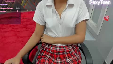 Snapshot of sexy_doll_1_ chatting on February 2025 07:15:01 AM Sexydoll online show from February 2025 07:15:01 AM