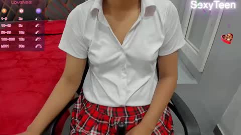 Snapshot of sexy_doll_1_ chatting on February 2025 11:49:01 AM Sexydoll online show from February 2025 11:49:01 AM