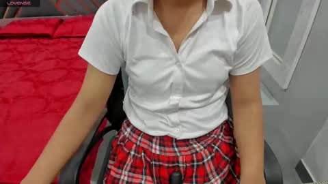 Snapshot of sexy_doll_1_ chatting on February 2025 11:33:01 AM Sexydoll online show from February 2025 11:33:01 AM
